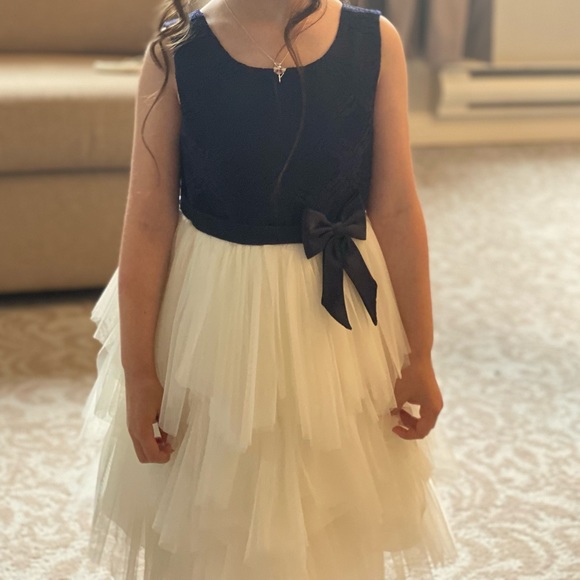 Girls Fancy Dress - Picture 3 of 5